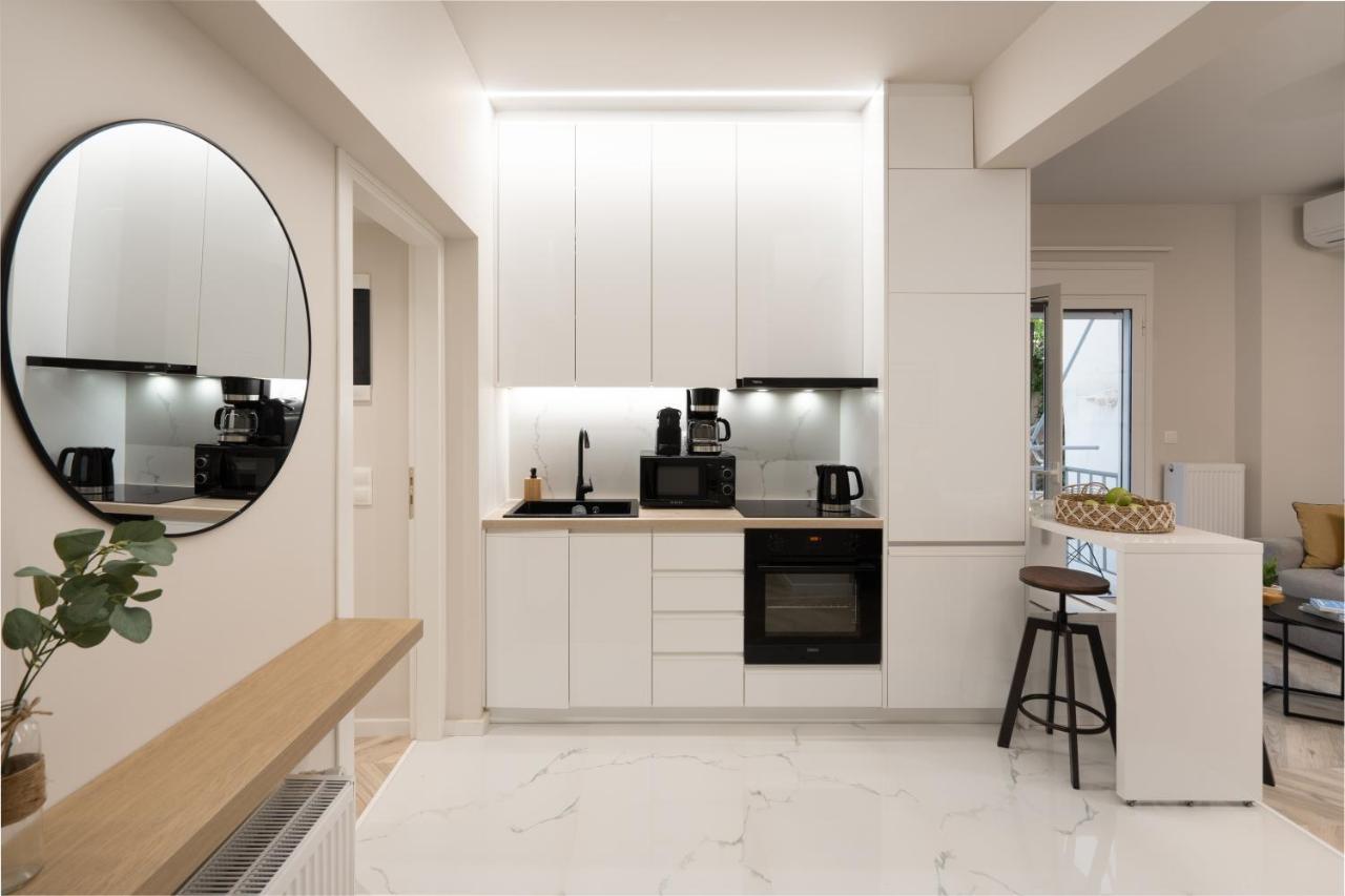 אתונה Charming Two Bedrooms Apartment Walk To Acropolis מראה חיצוני תמונה