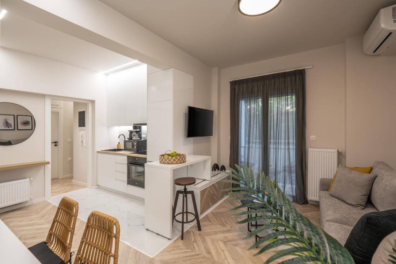 אתונה Charming Two Bedrooms Apartment Walk To Acropolis מראה חיצוני תמונה