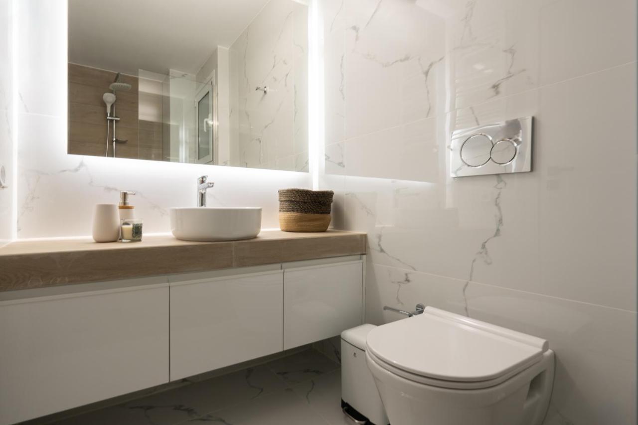 אתונה Charming Two Bedrooms Apartment Walk To Acropolis מראה חיצוני תמונה
